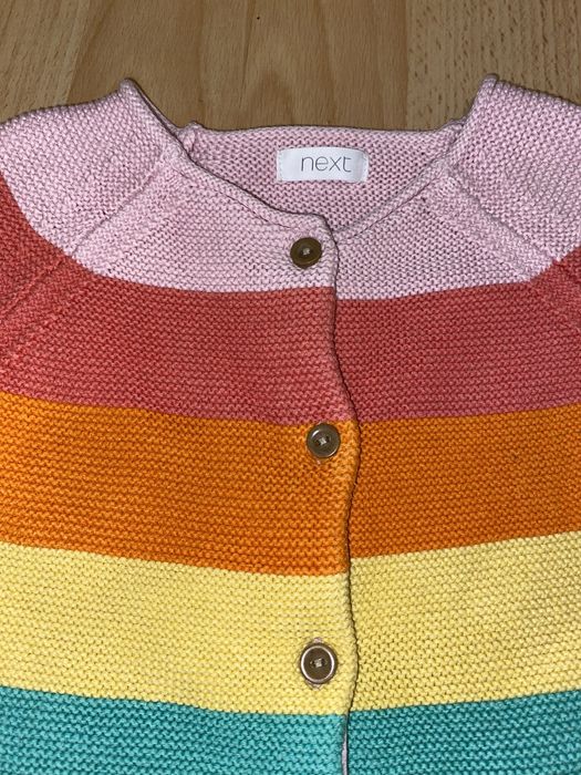 Kolorowy sweterek dziewczęcy Next