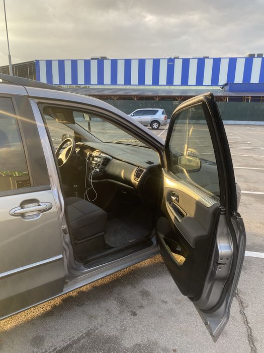 Продам власне авто Mazda MPV 2.0 дизель 2004 р.в.