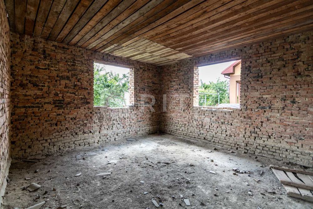 Продається затишний будинок (сирець)
