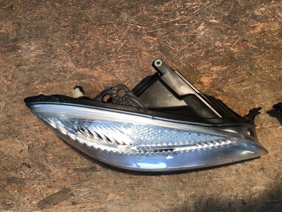 Lampa/ Reflektor Przedni Lewy Prawy Skoda Fabia II