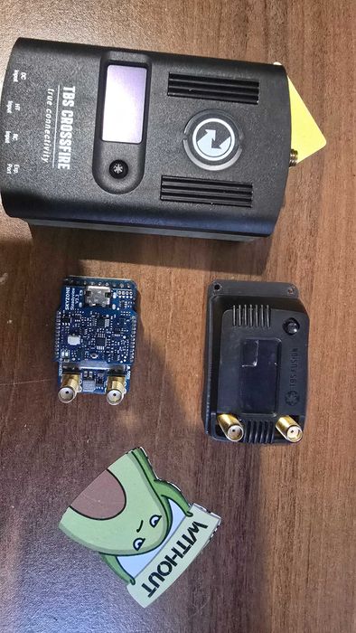 Радіо та відео передавач