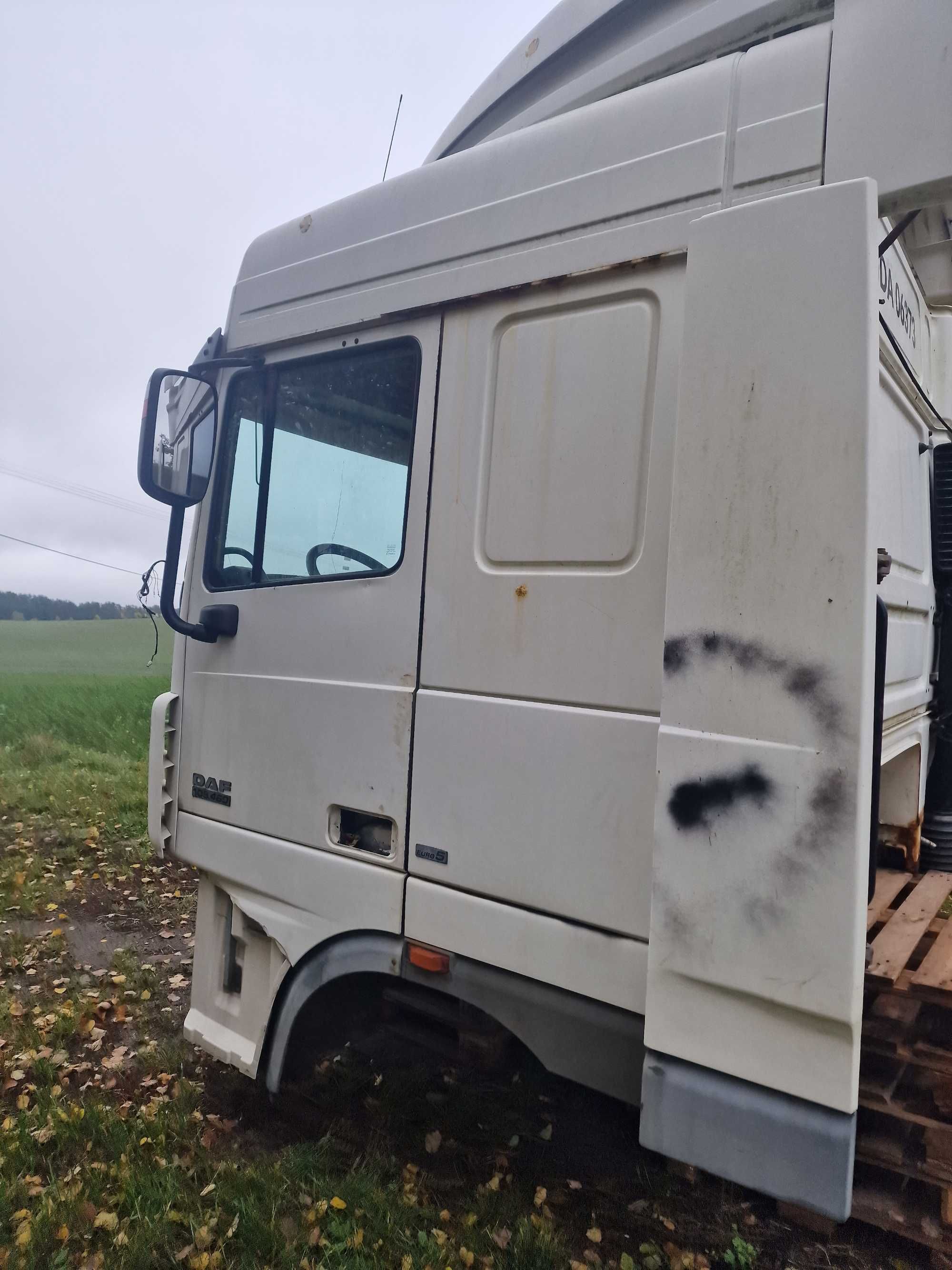 Kabina DAF XF 105 SC kabina na części