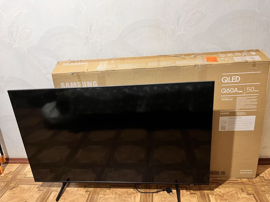 Продам телевизор Самсунг QE50Q60AAU на запчасти
