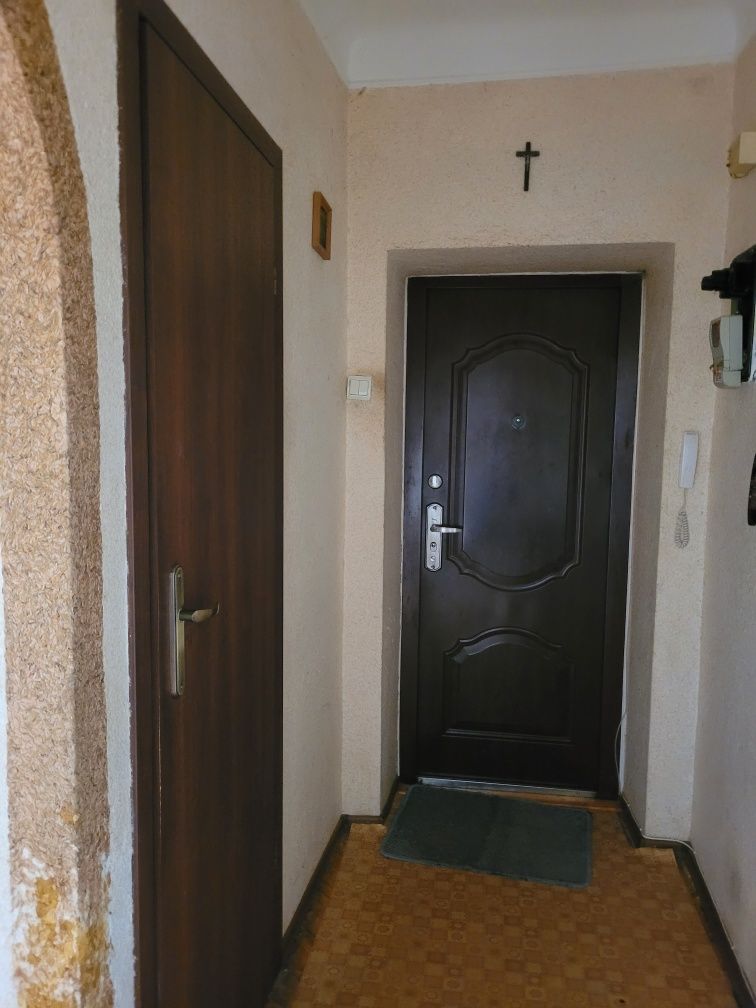 Продам 2 км.кв.в самому серці міста по вул.Незалежності (гот.Надія)