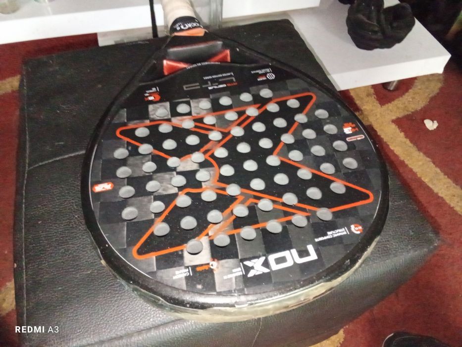 Raquete em bom estado geral