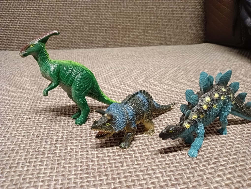 Dinozaury figurki