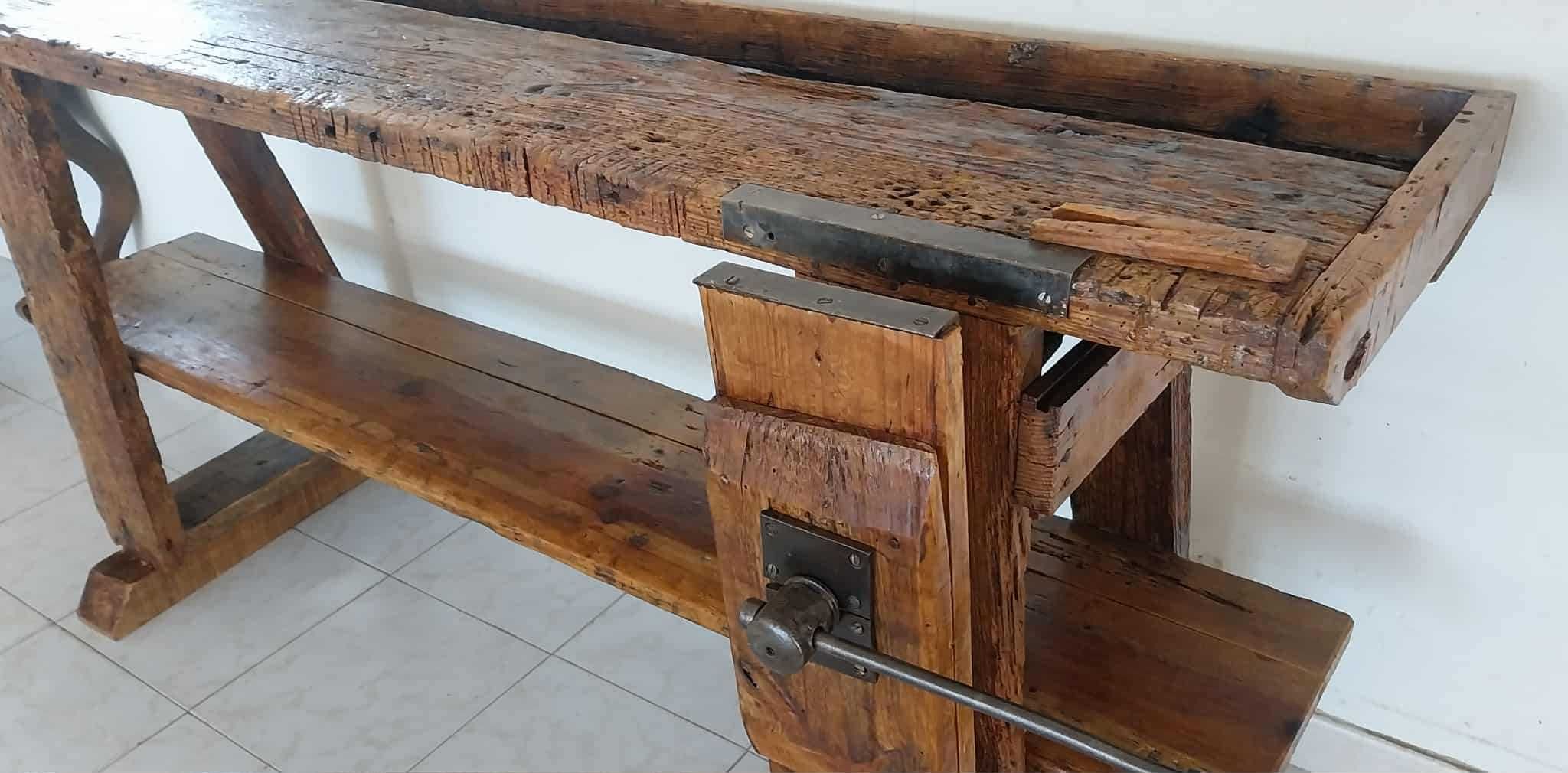 Antiga Bancada de Marcenaria. Restaurada