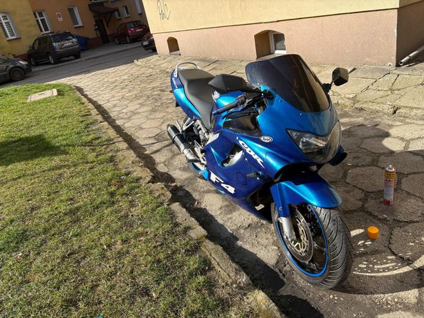 Honda CBR 600 F4
