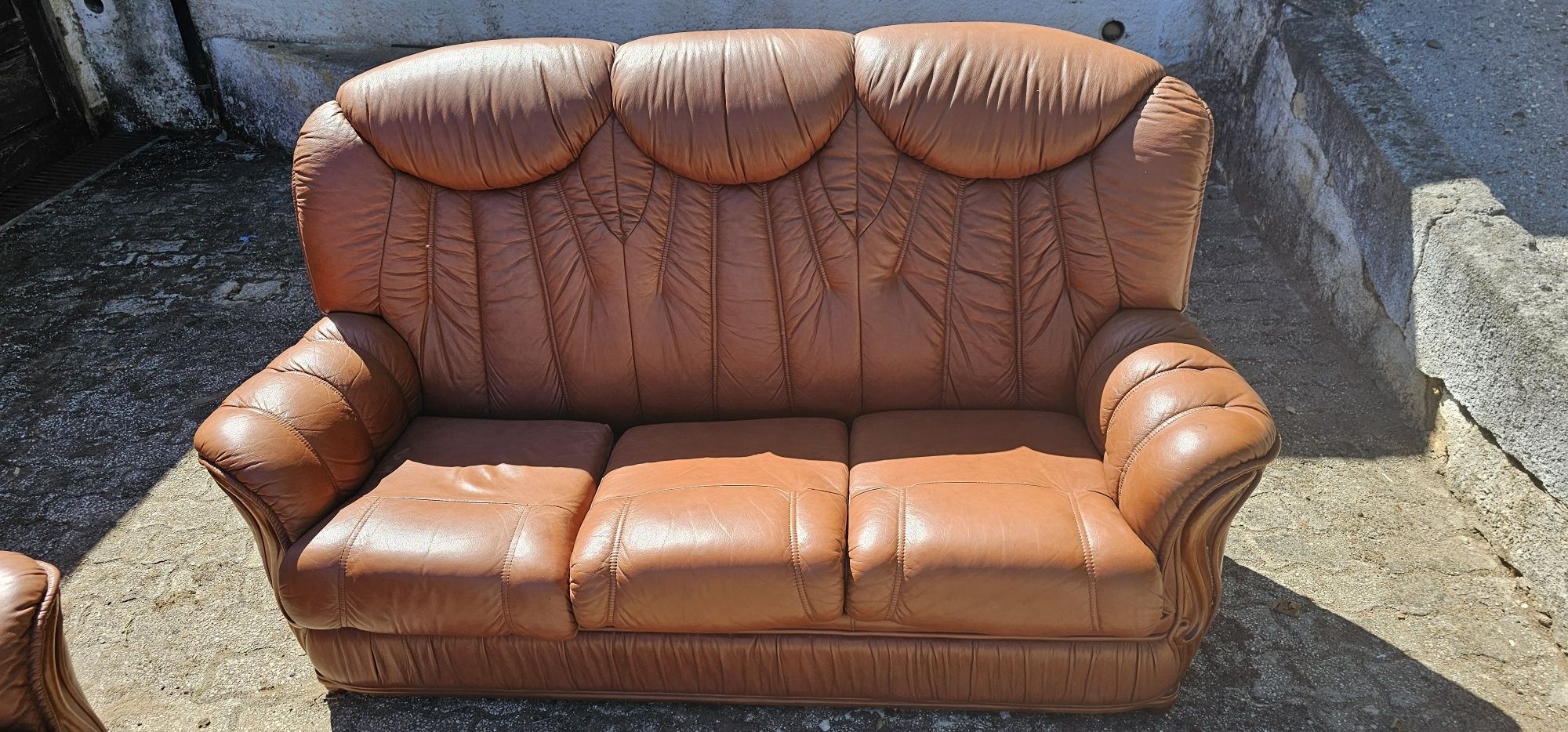 Conjunto de poltronas e sofá cama