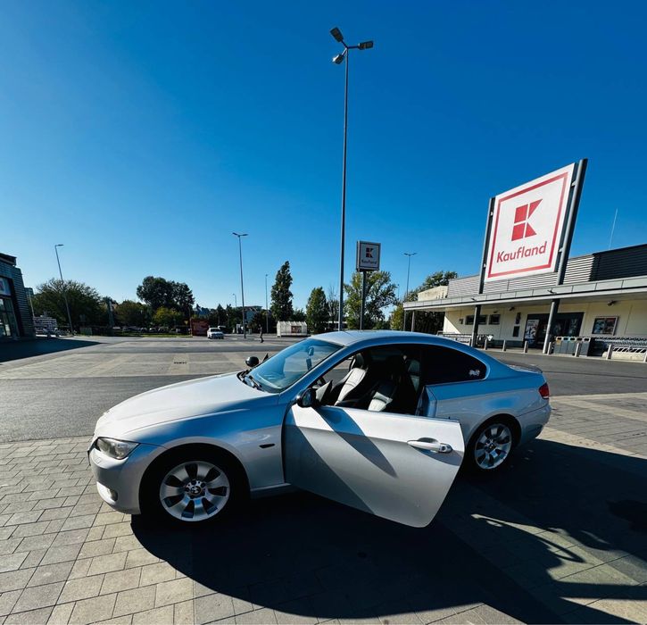 BMW Seria 3 BMW e92 325i COUPE