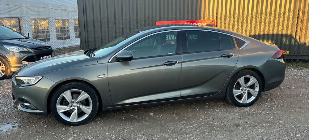 Opel Insignia 1.5 Turbo Benzyna 165 KM Keyless PDC Ledy Radar Nawigacja