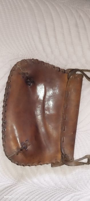 Sprzedam starą torebkę z prawdziwej skóry własnoręcznie robioną