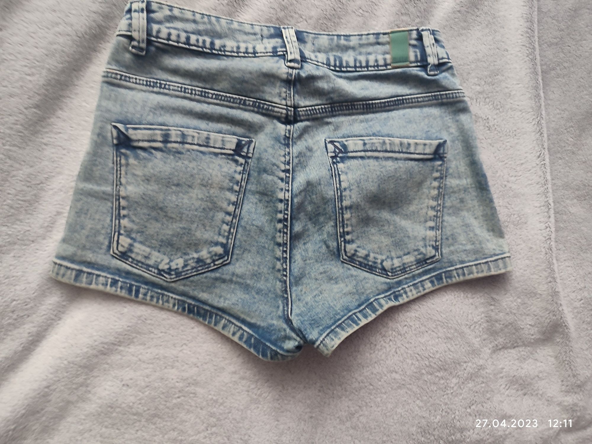Spodenki szorty z wysokim stanem Pull&Bear