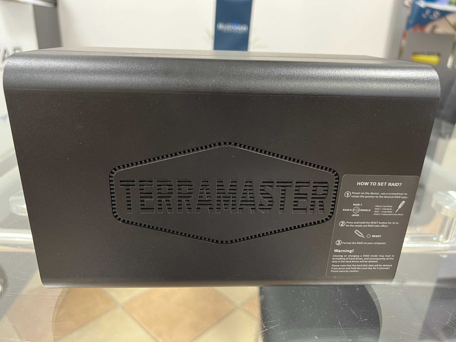 TERRAMASTER D5 Hybrid - Kieszeń DAS na dyski 2x HDD i 3x NVMe