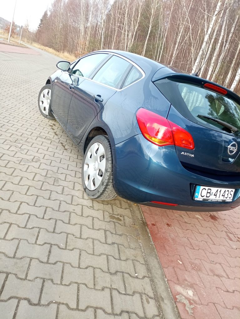 OPEL ASTRA J 1.7 CDTI 2010r.