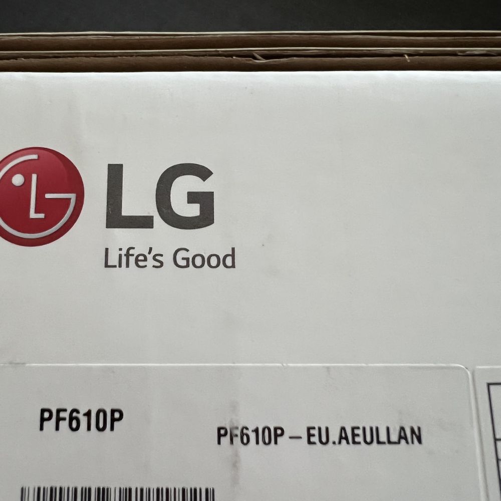 LG CineBeam PF610P Full HD LED — портативный smart-проектор