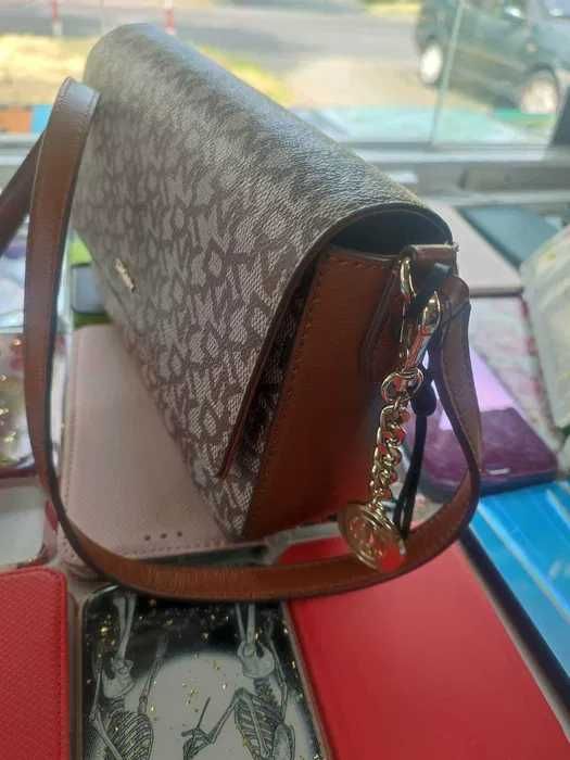 Torebka na ramię DKNY