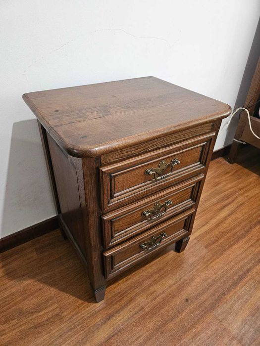 Quarto de Casal Completo em Madeira Maciça | Estilo Clássico