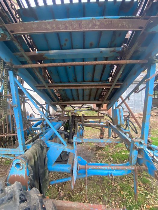 Бурякозбиральний комбайн