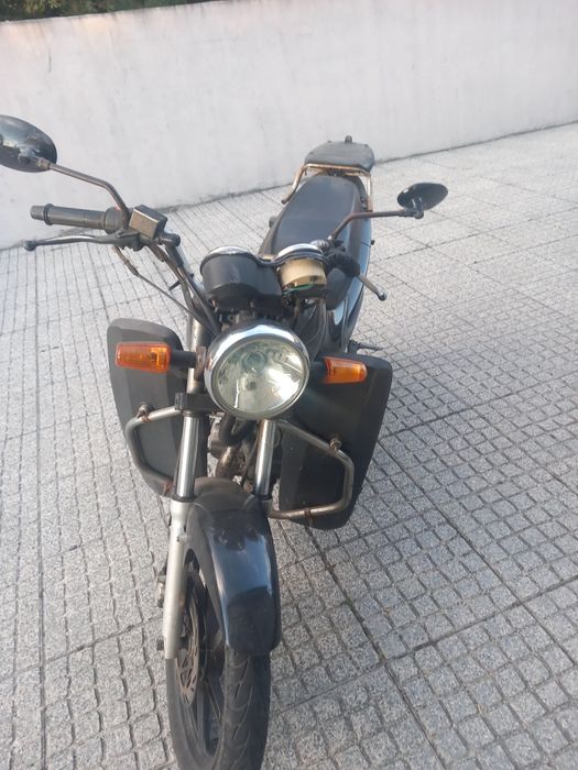 Moto sym 125 toda se origem