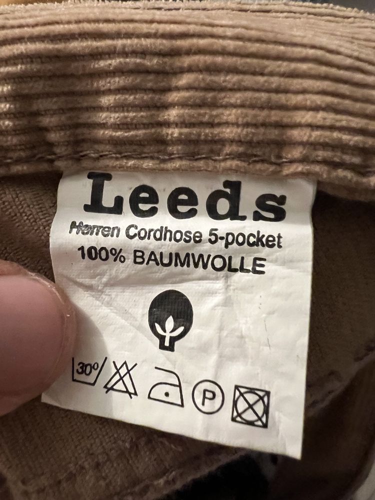 Męskie spodnie sztruksowe Leeds vintage M