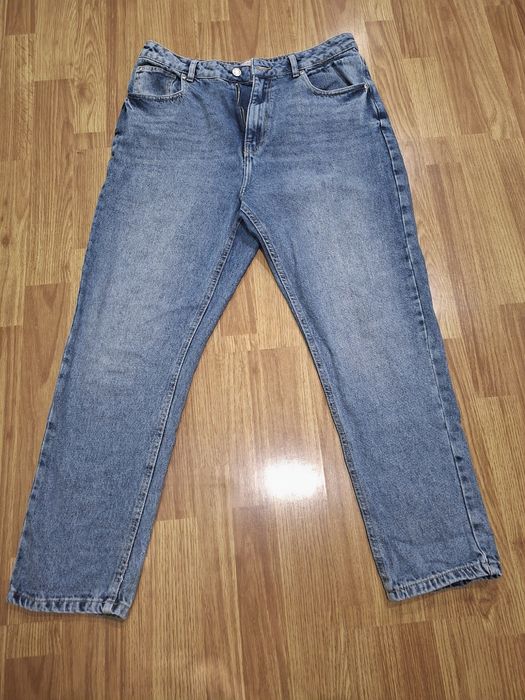 Жіночі джинси МОМ