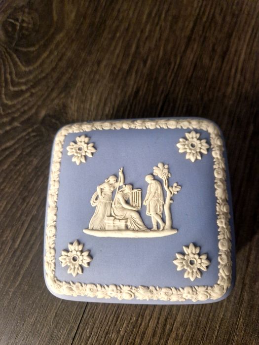 Wedgwood Jasperware puzdro