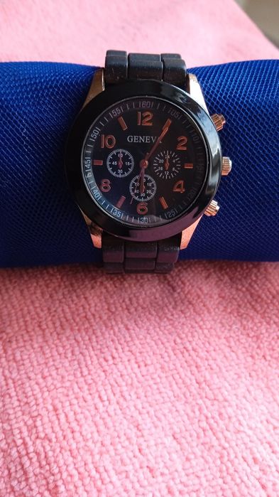 Жіночі наручні годинники