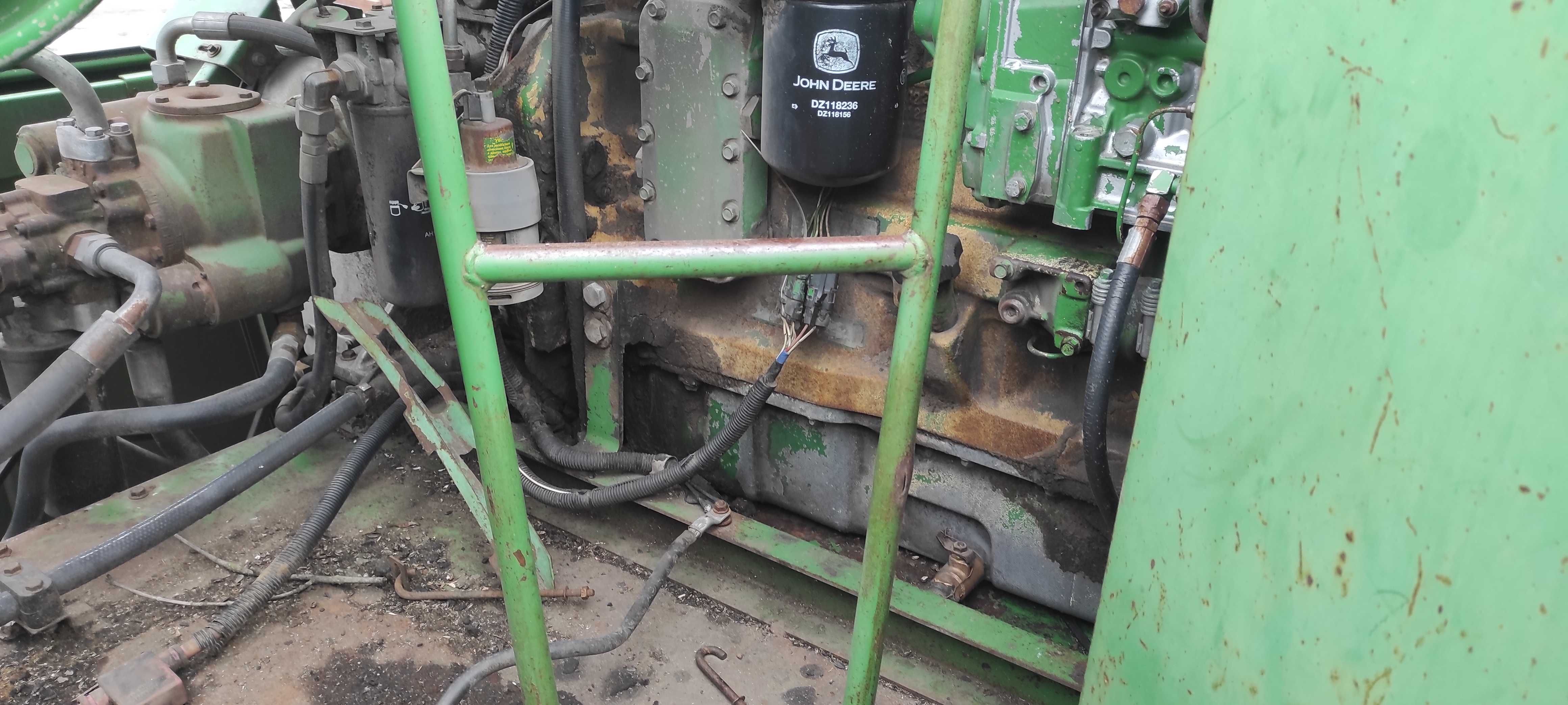 Комбайн John Deere 9500