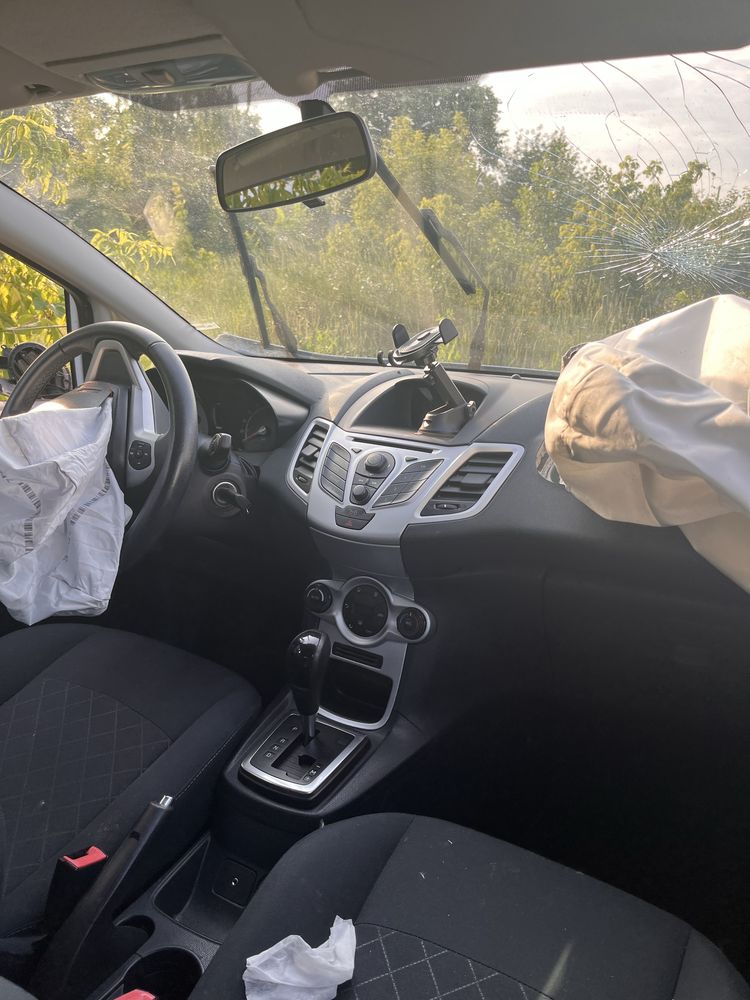 Авто Ford Fiesta