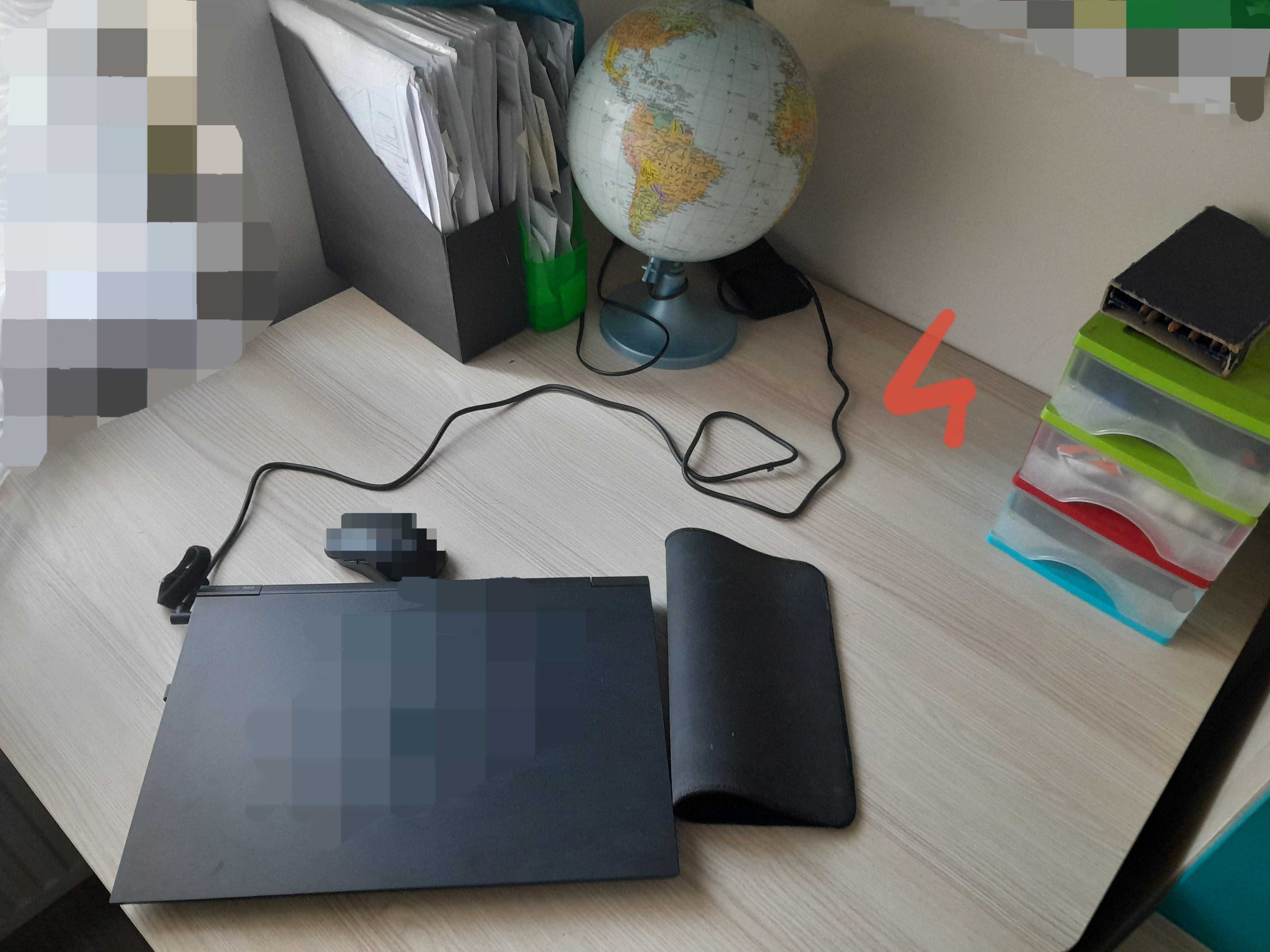 Meble młodzieżowe Safi – funkcjonalny zestaw z łóżkiem