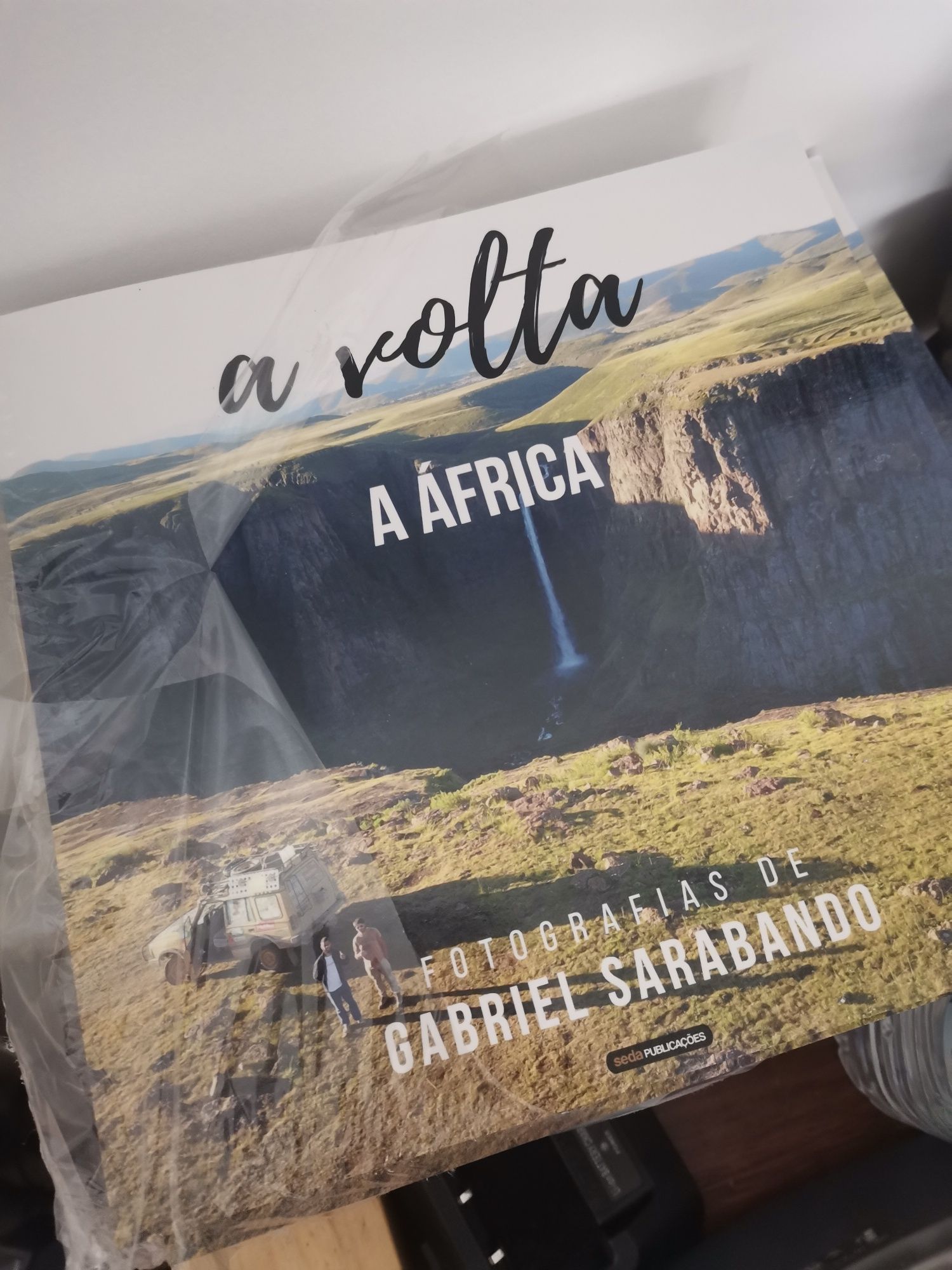 Livro volta a áfrica