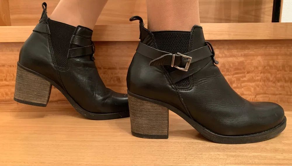 Botas em pele pretas - Manuel Alves