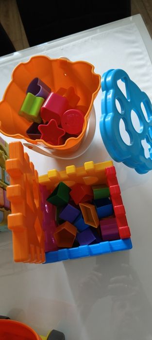 Zestaw zabawek edukacyjnych, ciężarówka sorter Fisher Price 70 zł