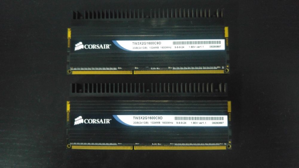 Memoria Ram - Corsair Dominator tw3x2g1600c9d