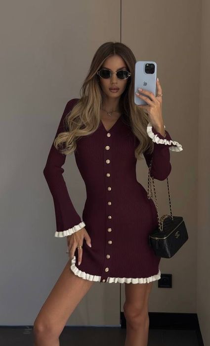 Сукня жіноча в трендовому кольорі