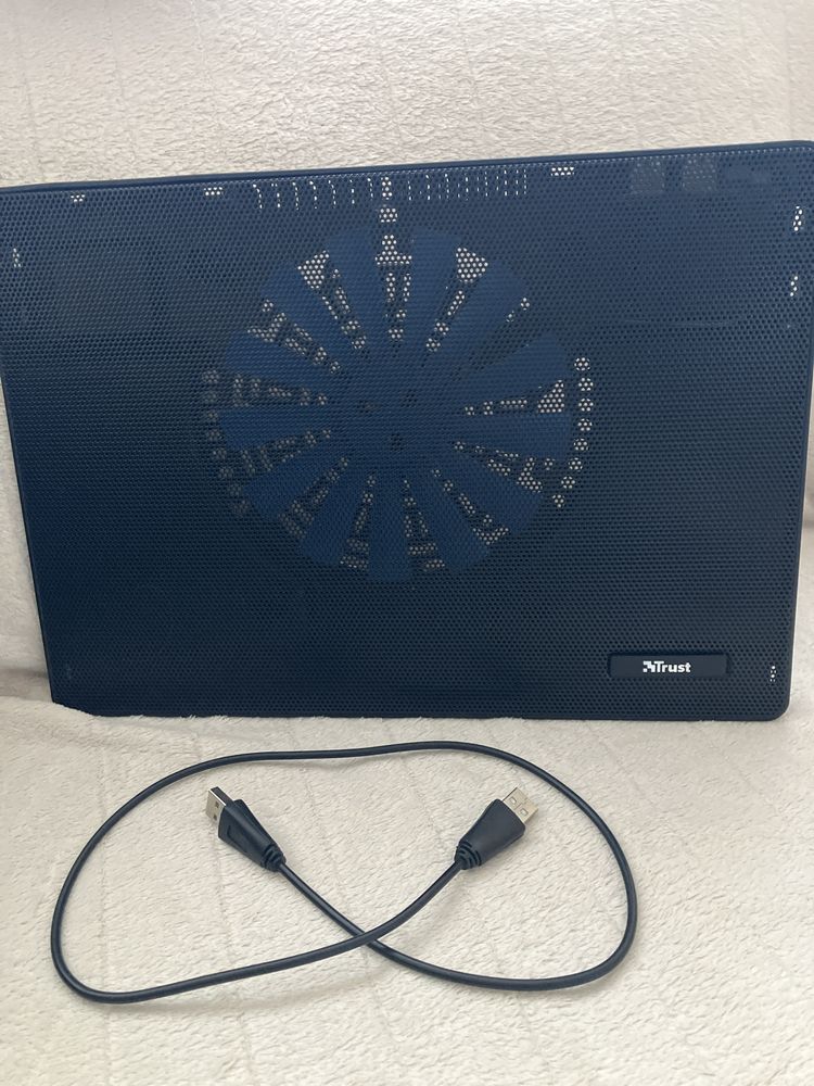 Podkładka chłodząca pod laptopa Trust