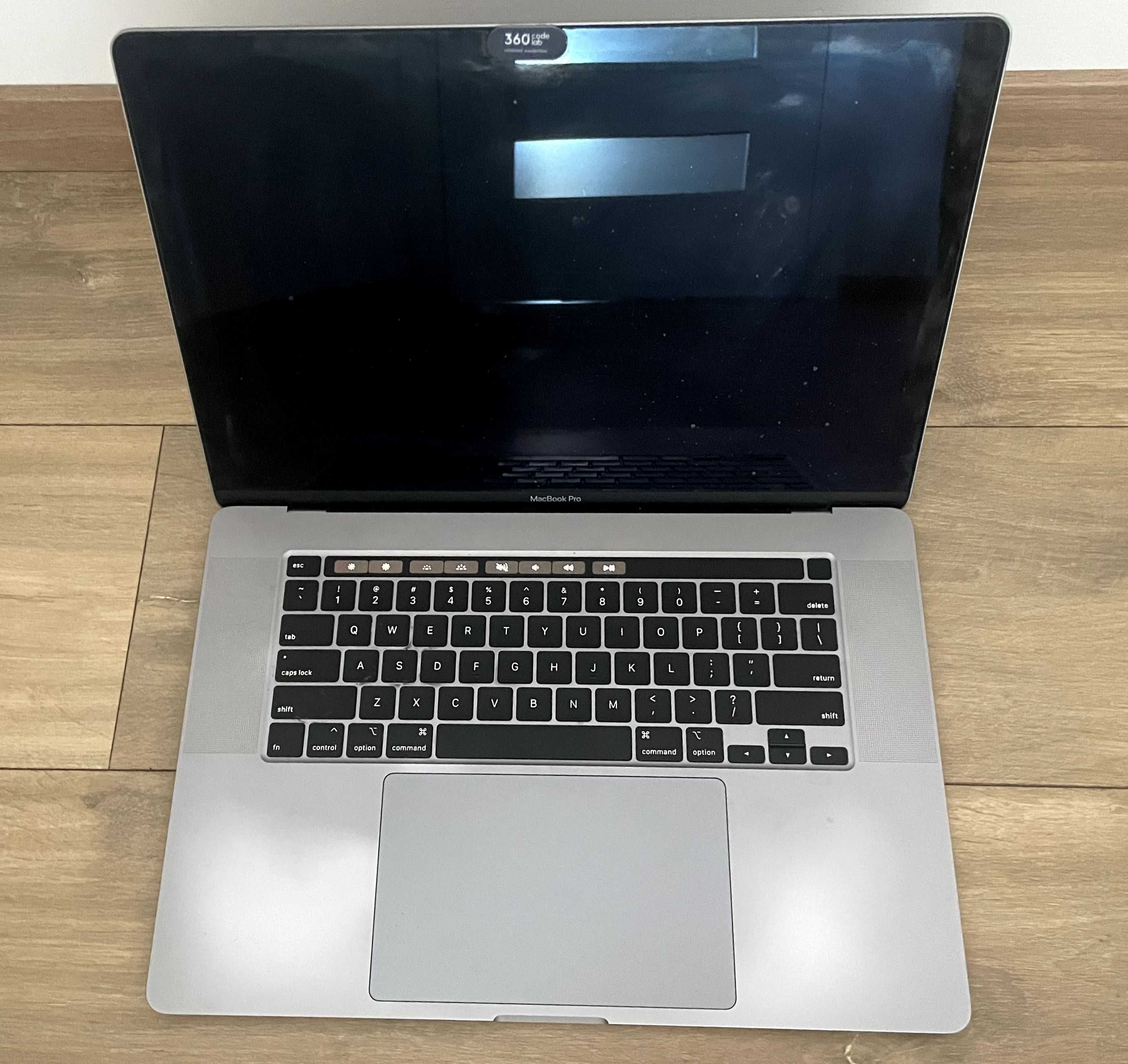 Macbook Pro 16-inch, 2019 32 GB, 1TB SSD, 6x 2,6 Ghz i7, Dwie grafiki