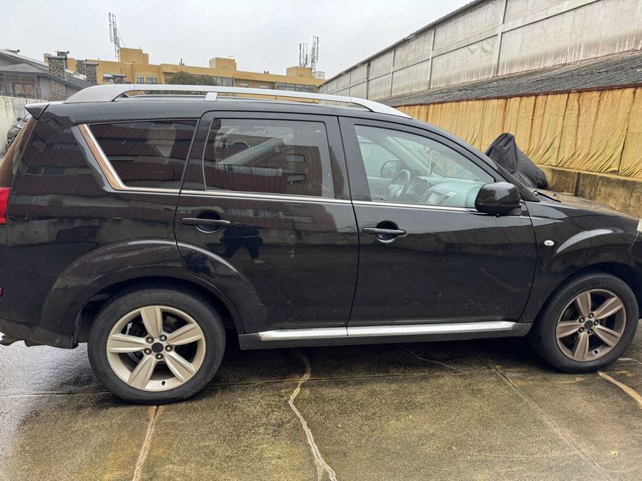 Peugeot 4007 2.2 HDi SUV Diesel – Paga só a quitação! 7800€