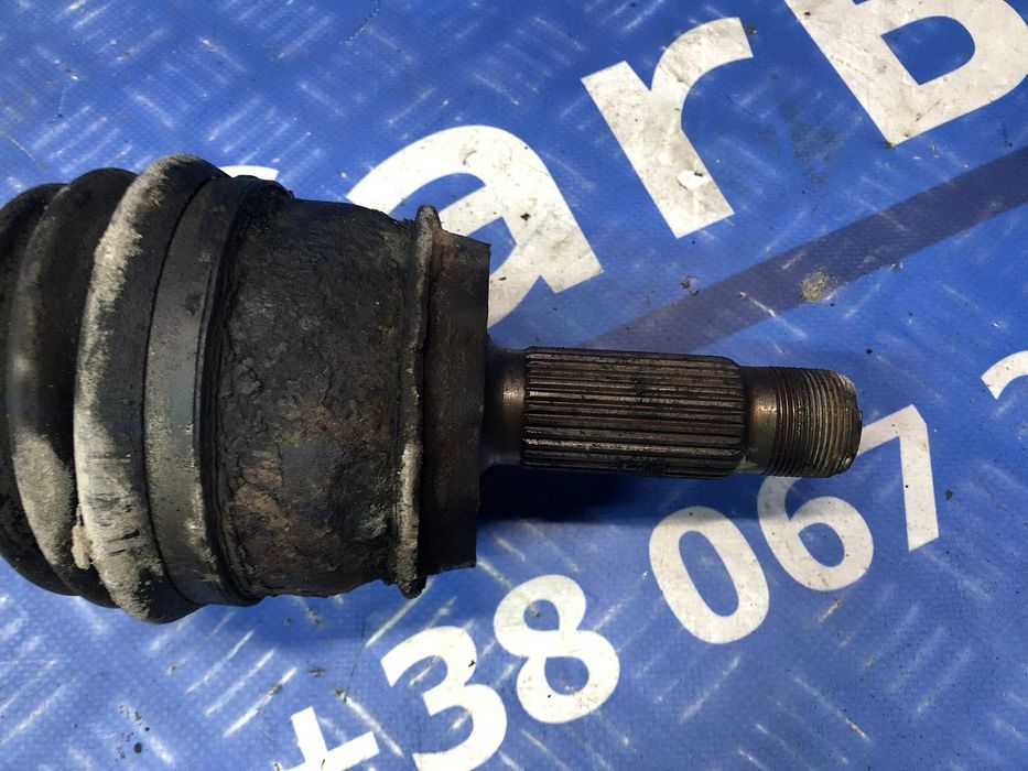 Піввісь передня ліва/праваВіто 639 привідний вал шрус Vito 639