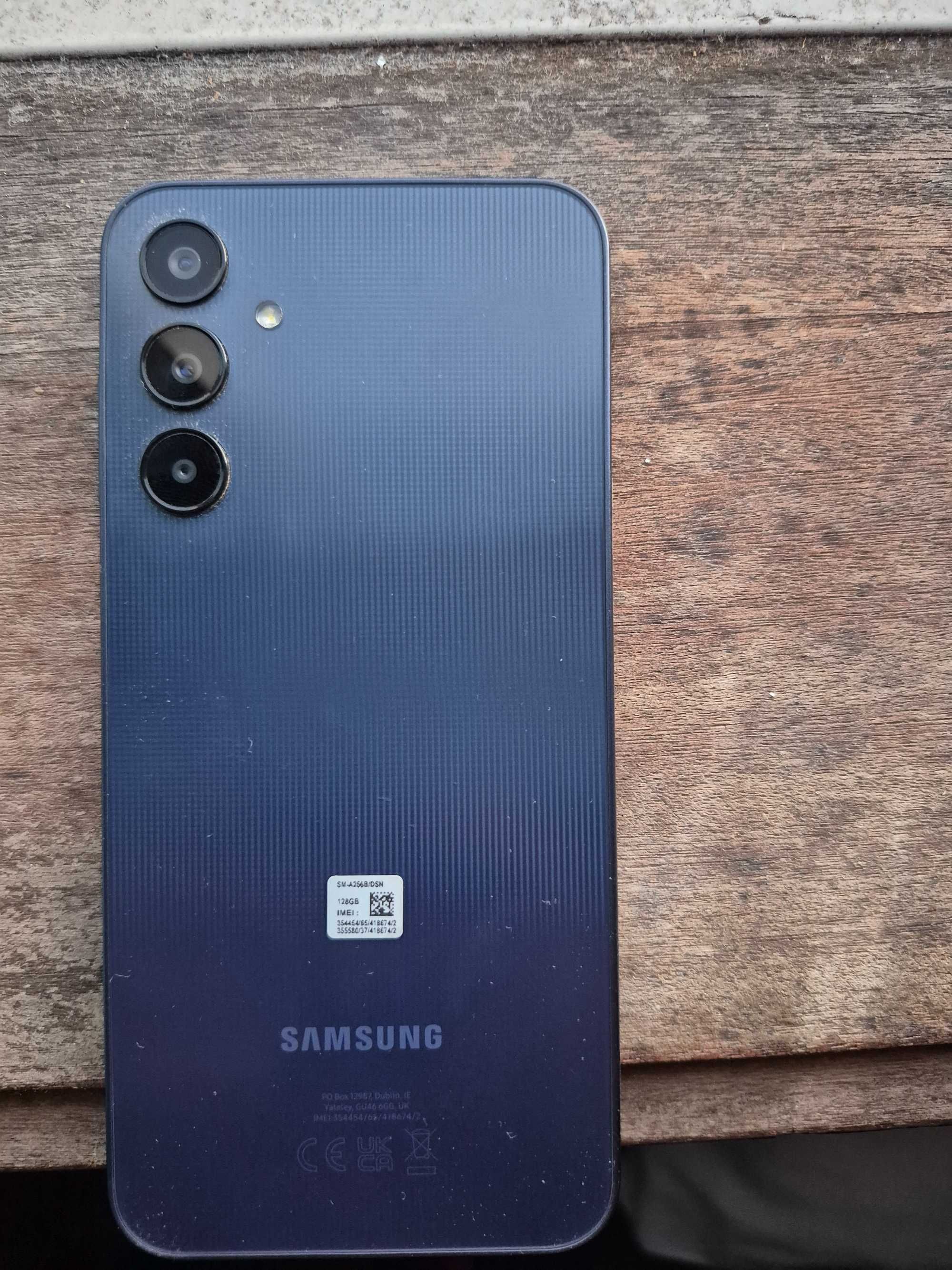Samsung A25 com pouco uso