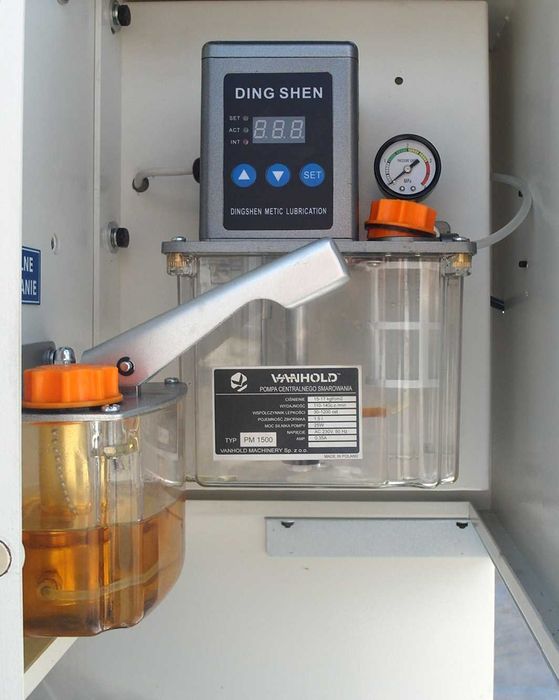 Automatyczna pompa centralnego smarowania poj.1,5l lub 3l do strugarki