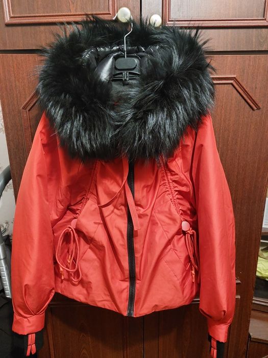Куртка зима, з натур.хутром роз.s