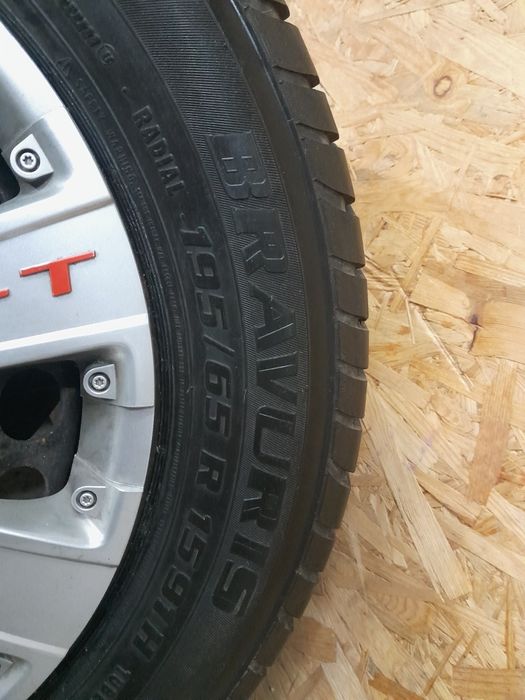 Sprzedam komplet kół do Vw 195/65R15