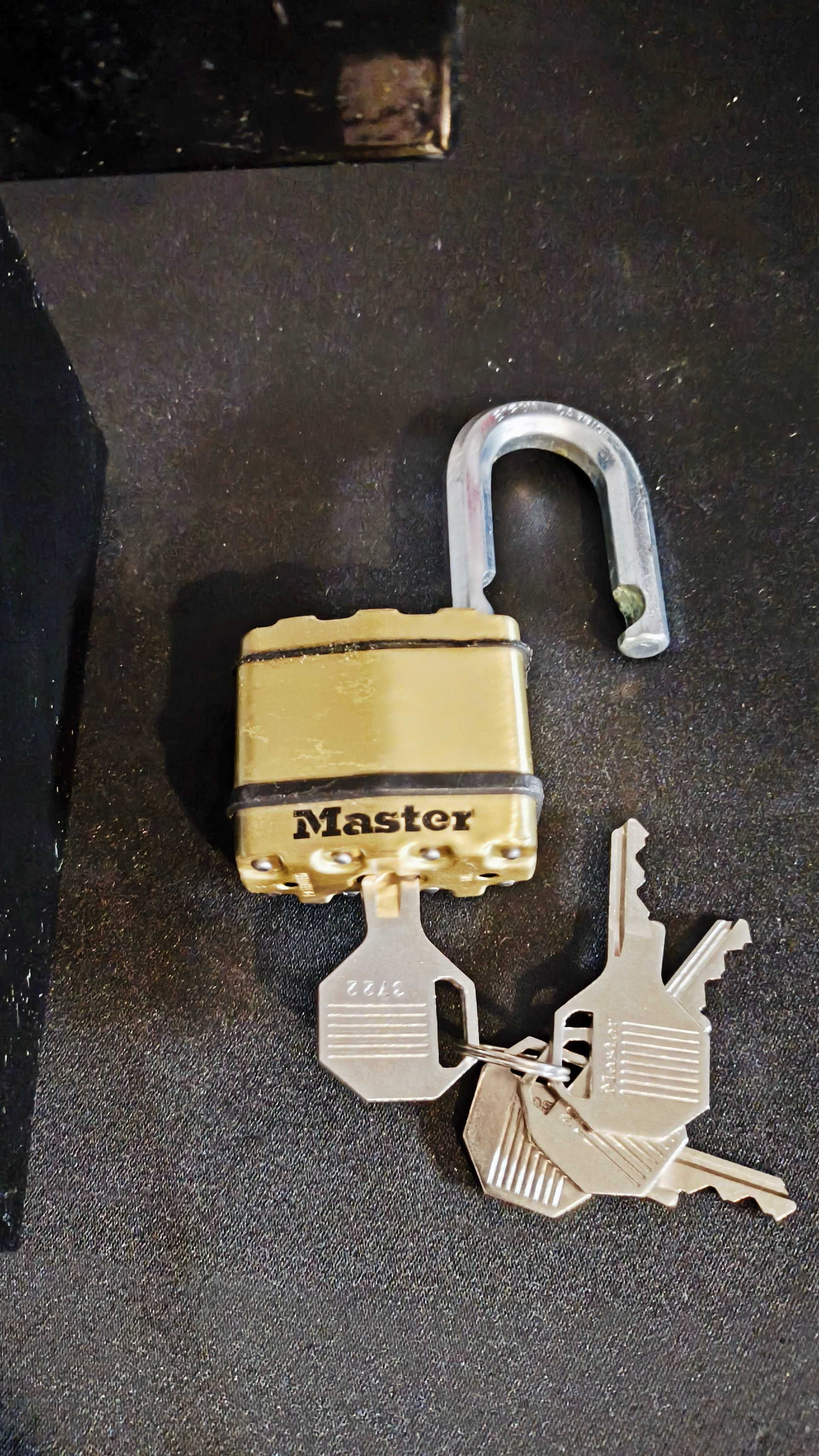 Sistema antirroubo de garagem para portas basculantes