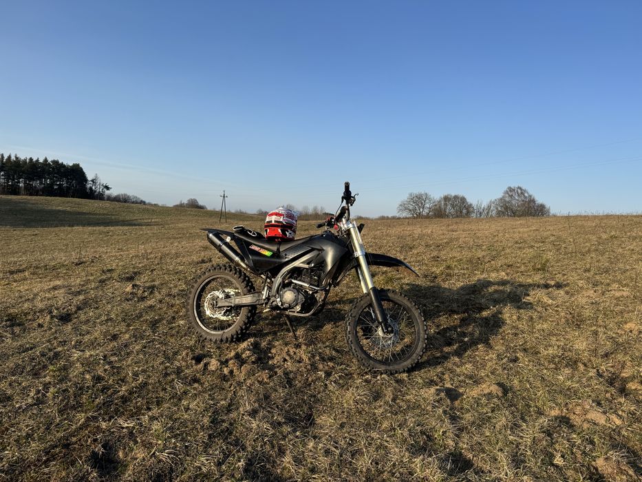 Sprzedaję motocykl Alfarad 250cc.