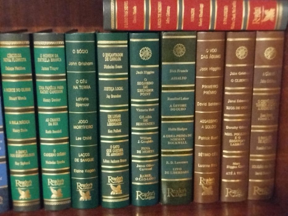 Livros encadernados da seleção do Reader´s Digest
