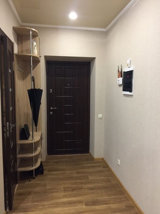 Подобова оренда квартири.. Двухкомнатная. 95 квартал, Центр, Ашан