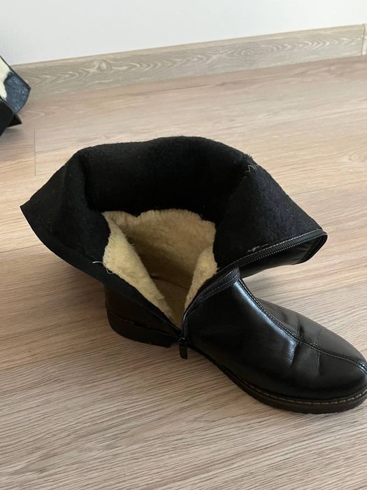 Продам шкіряні чоботи