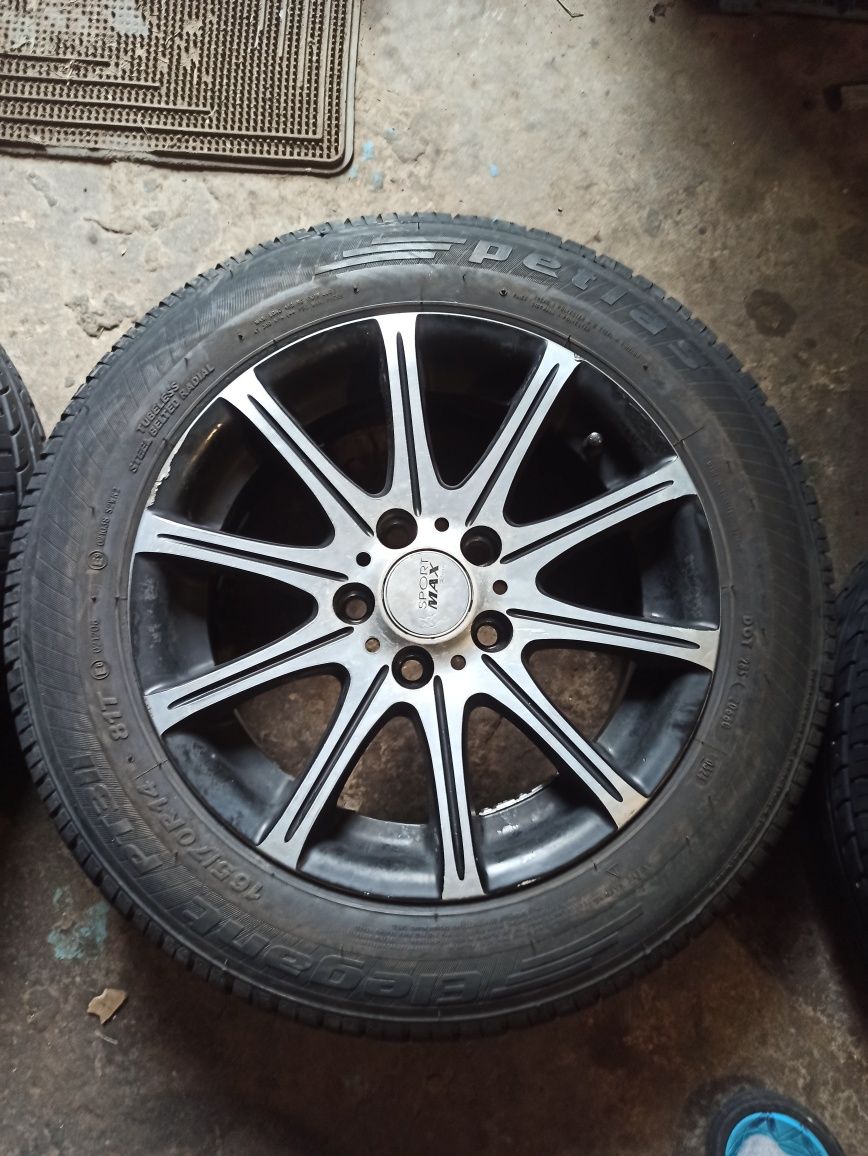 Диски Volkswagen Skoda fabia,polo, seat, golf 5/100 r14 et35  з резино